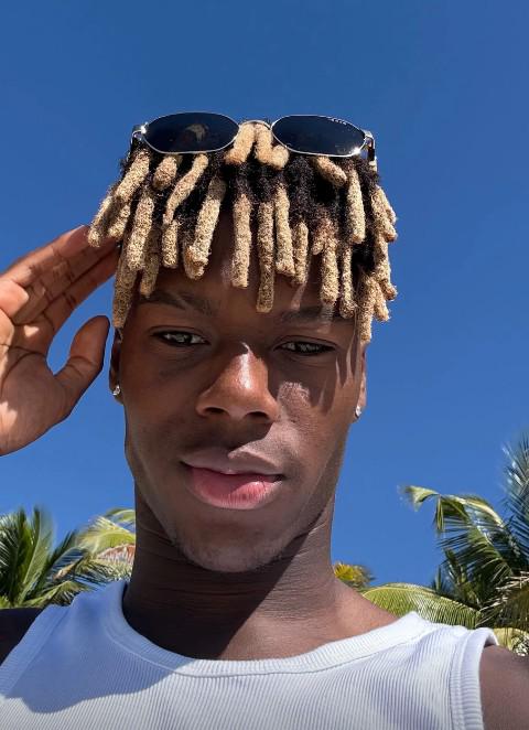 股民钱包 惬意，尼科-威廉斯晒毛里求斯度假照片