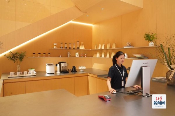 金港赢配资 东郊记忆华为授权体验店盛大启幕：新智能科技打造年轻潮人全新聚集地