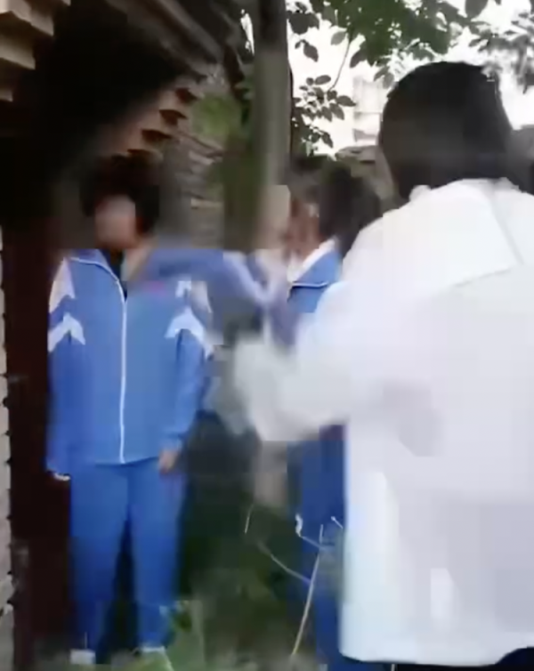 股王配资 甘肃省艺考播音统考第一名女生霸凌视频曝光？天水市教育局：已关注到，正在核查处理