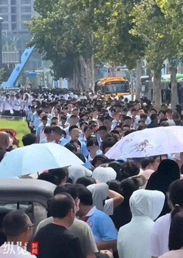 百胜证券 山东一中学初一94个班招近5000人引热议 多方回应